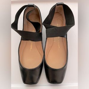 Jessica Simpson black ballet flats